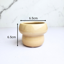 Load image into Gallery viewer, The Leaferie Liv flowerpot. 2 colours ceramic material