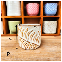 Load image into Gallery viewer, Petit Flowerpots (Series 7)