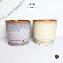 Load image into Gallery viewer, The Leaferie Tove ceramic pot. 2 colours.