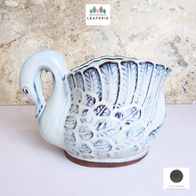 Load image into Gallery viewer, The Leaferie Garcon duck pot. ceramic material