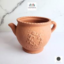 Load image into Gallery viewer, The Leaferie Yaarog terracotta kettle pot.