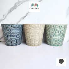 Load image into Gallery viewer, The Leaferie Vana Flowerpot. 3 colours ceramic pot