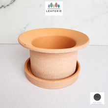 Load image into Gallery viewer, The Leaferie Yen terracotta pot with tray