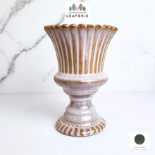 Load image into Gallery viewer, The Leaferie Tuari trophy ceramic pot. 2 sizes.