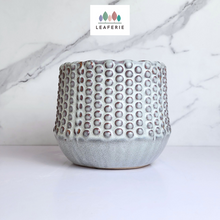 Load image into Gallery viewer, The Leaferie Jannike planter. ceramic pot. front view