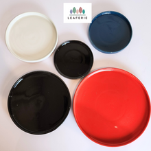 Load image into Gallery viewer, The Leaferie Glossy tray. 4 colours base plate. 5 sizes.