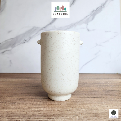 The Leaferie Saoirse white tall pot. ceramic material