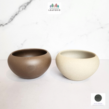 Load image into Gallery viewer, The Leaferie Inaya ceramic flowerpot . 2 colours. brown and beige