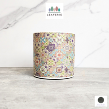 Load image into Gallery viewer, The Leaferie Lyall pot. ceramic material