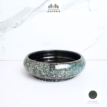 Load image into Gallery viewer, The Leaferie Midnight Shallow black marbled pot.