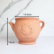 Load image into Gallery viewer, The Leaferie Yasmin Hanging terracotta kettle pot