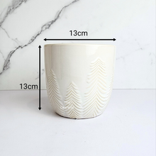 Load image into Gallery viewer, The Leaferie Izan ceramic white pot.