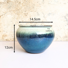 Load image into Gallery viewer, The Leaferie Augustin ceramic pot. 3 colours.