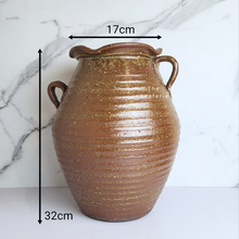 Load image into Gallery viewer, The Leaferie Amadi big Flowerpot. ceramic material