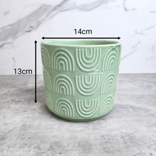 Load image into Gallery viewer, The Leaferie Dagan green flowerpot. ceramic material