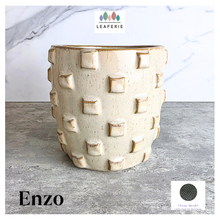 Load image into Gallery viewer, The Leaferie Enzo flowerpot. ceramic beige pot