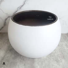 Load image into Gallery viewer, The Leaferie Aurora big Flowerpot. Ceramic material