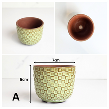 Load image into Gallery viewer, Petit Flowerpots (Series 11)