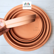 Load image into Gallery viewer, Terracotta Round Trays (7 Sizes)