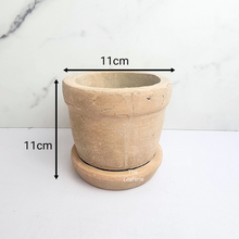 Load image into Gallery viewer, The Leaferie Yaritza Terracotta pot with tray