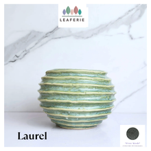 Load image into Gallery viewer, Laurel Flowerpot (2 Colors)