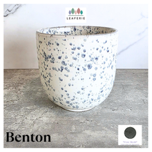 Load image into Gallery viewer, Benton Speckled patterned planter on a concrete surface with 'LEAFERIE' branding.