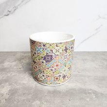 Load image into Gallery viewer, The Leaferie Lyall pot. ceramic material