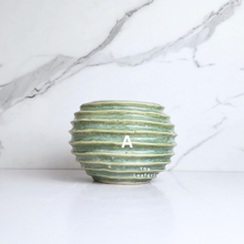 Load image into Gallery viewer, Laurel Flowerpot (3 Colours)