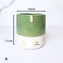 Load image into Gallery viewer, The Leaferie Mikkola flowerpot . 2 designs face design ceramic pot.