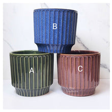 Load image into Gallery viewer, Kaira Flowerpot (3 Colours)