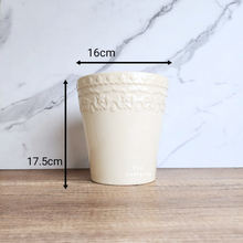 Load image into Gallery viewer, The Leaferie Titan white pot . Ceramic material
