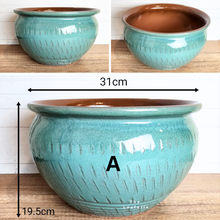 Load image into Gallery viewer, The Leaferie Albany Large green ceramic pot. Design A