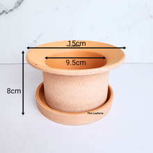 Load image into Gallery viewer, The Leaferie Yen terracotta pot with tray