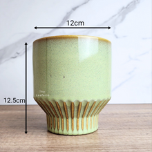Load image into Gallery viewer, The Leaferie Bairn green flowerpot. ceramic material