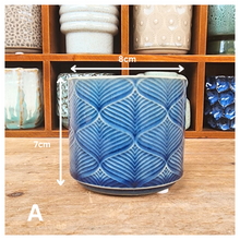 Load image into Gallery viewer, Petit Flowerpots (Series 9)