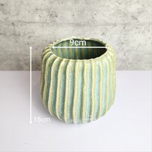 Load image into Gallery viewer, The Leaferie Gotilda green plant pot. ceramic planter. front view and size