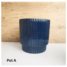 Load image into Gallery viewer, Sonnet Flowerpot (3 Colours)