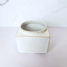 Load image into Gallery viewer, The Leaferie Aubrey square white pot.ceramic material