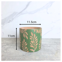 Load image into Gallery viewer, The Leaferie Nia pot. Green floral ceramic pot.