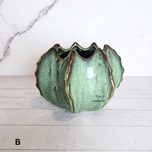 Load image into Gallery viewer, The Leaferie Colbert ceramic flowerpot . 2 colours