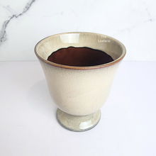 Load image into Gallery viewer, The Leaferie Keave trophy beige ceramic pot