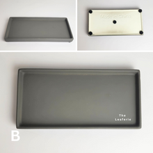 Load image into Gallery viewer, The Leaferie rectangular tray . ceramic 4 colours black, white , grey and black. 3 sizes. front view of B grey colour