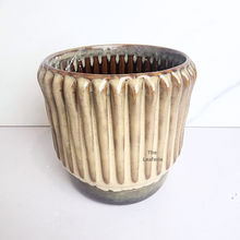 Load image into Gallery viewer, The Leaferie Walker pot. beige ceramic