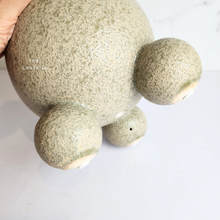 Load image into Gallery viewer, The Leaferie Luka pot with 3 legs. 2 sizes ceramic pot