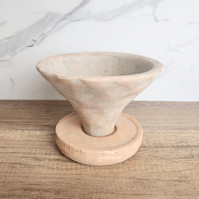 Load image into Gallery viewer, The Leaferie Harlow Terracotta Pot. funnel like.