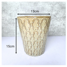 Load image into Gallery viewer, Vionna Flowerpot