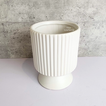 Load image into Gallery viewer, The Leaferie Hedvig white pot. ceramic