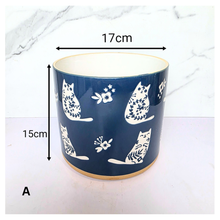 Load image into Gallery viewer, Niko cat Navy blue mug with white cat designs on a white background, featuring the brand 'LEAFERIE'.