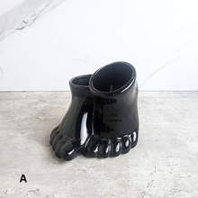 Load image into Gallery viewer, The Leaferie Stomy foot black and white ceramic pot.
