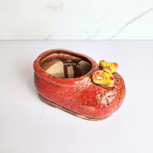 Load image into Gallery viewer, The Leaferie Bea Shoe red pot. ceramic material